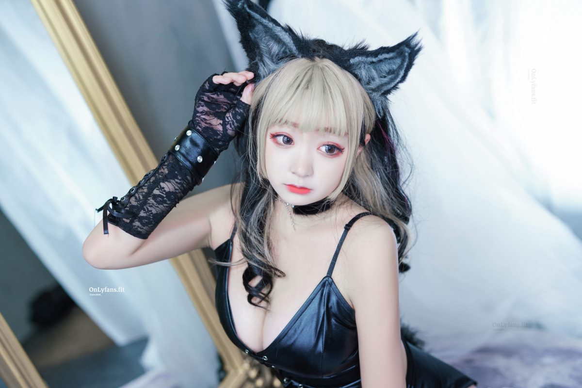 Coser@恩田直幸 Vol 006 皮衣小狼 0028 3227280351.jpg