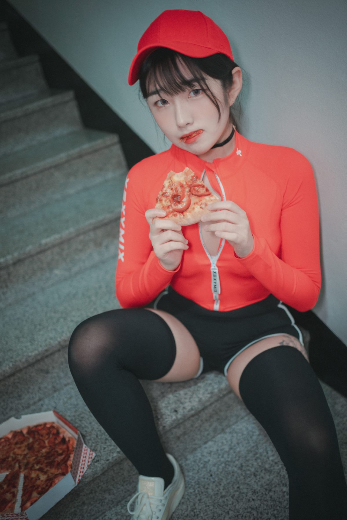 DJAWA Sonson 손손 Pizza Girl 070 8976558029.jpg