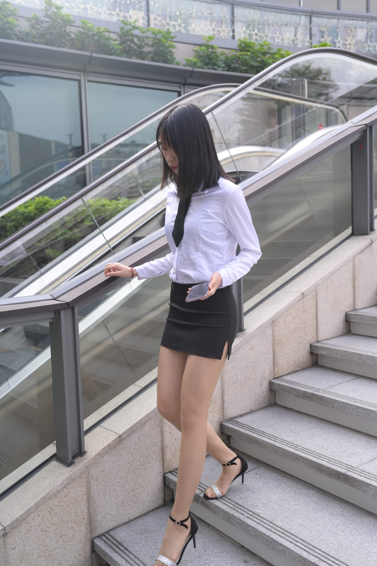 MoJing魔镜街拍 NO 084 程生街拍 商城推销美女长腿肉丝制服 E 454 5278567538.jpg