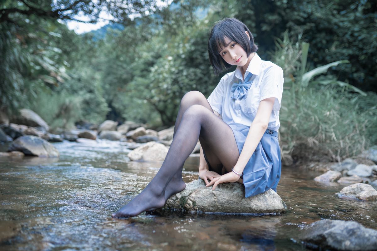 Coser@木绵绵OwO Vol 007 水色溪边制服 0011 1882125748.jpg