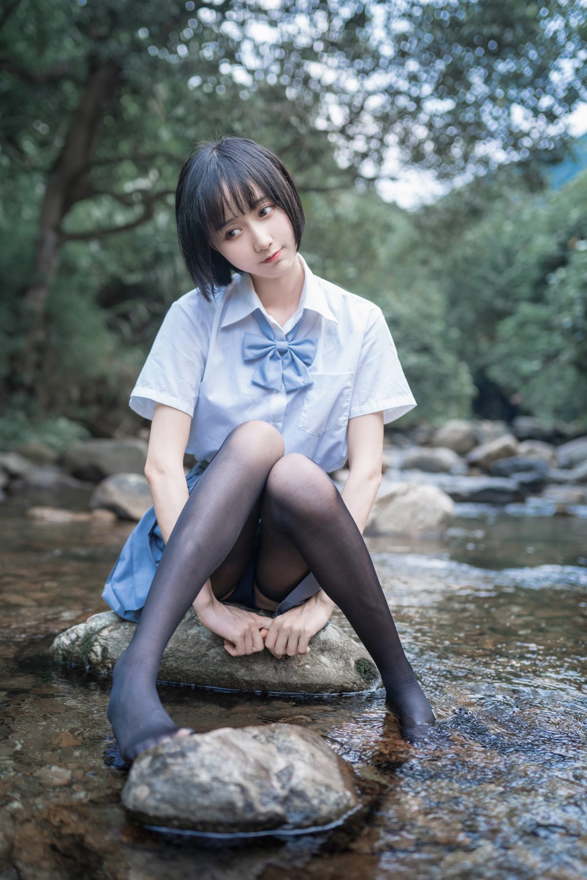 Coser@木绵绵OwO Vol 007 水色溪边制服 0013 9777003190.jpg