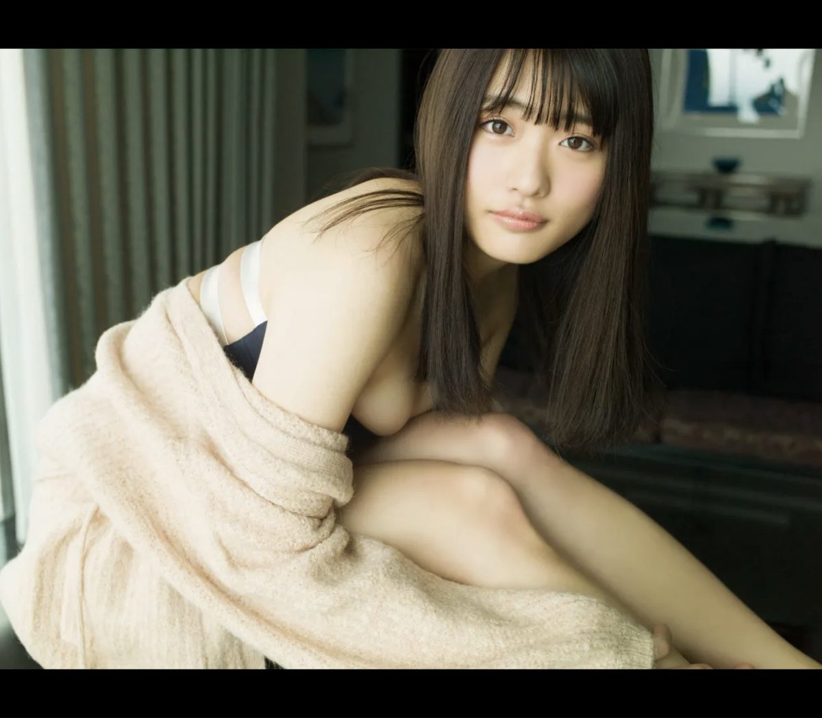 FRIDAY Digital Photobook 2020 11 06 Momoka Ishida 石田桃香 cutie & beauty 045 3942207551.jpg