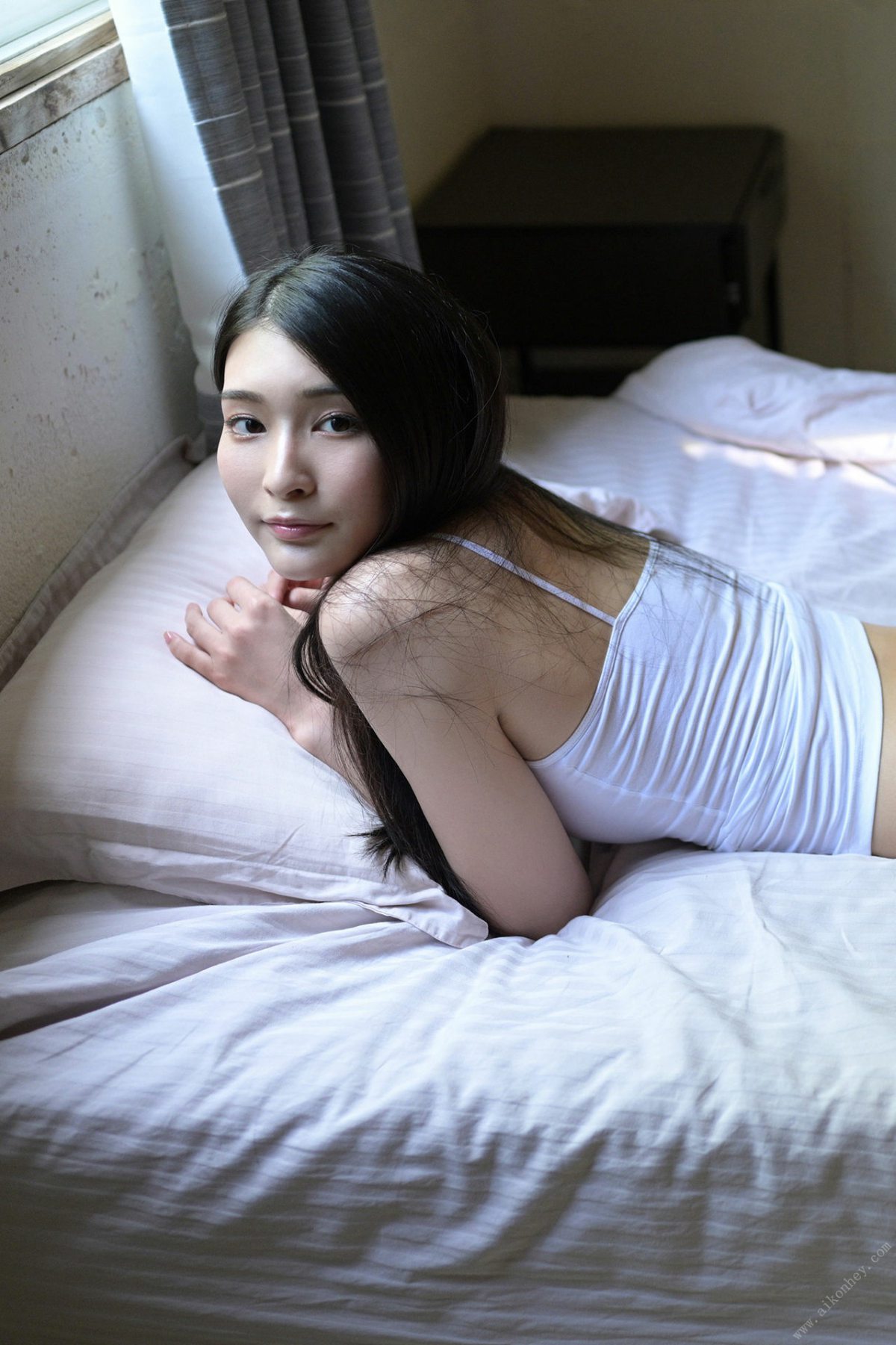 FRIDAY Digital Photobook 2022 01 21 Suzu Honjo 本庄鈴 Platinum Beauty Vol 2 0048 0511691856.jpg