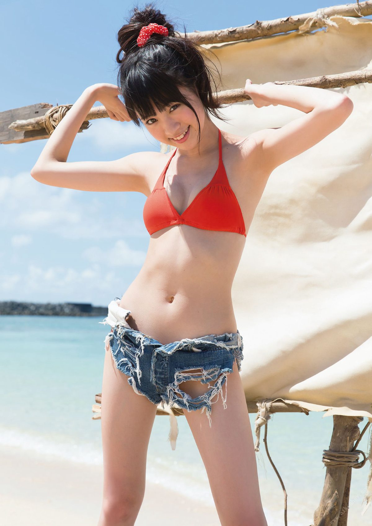 Photobook 2014 09 22 Yuumi Shida 志田友美 1st Photobook YUUMI 0036 4747493352.jpg