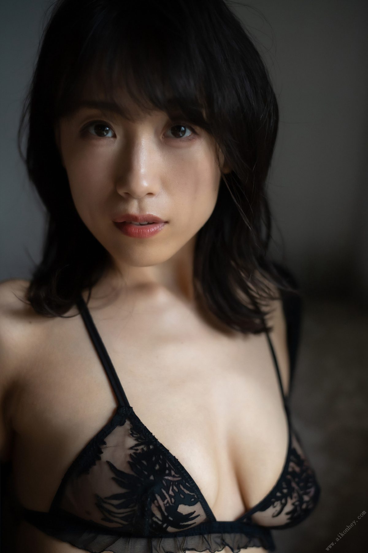 Photobook 2021 09 24 Mami Nagase 長瀬麻美 My MAMI マイ・マミ 48 7669372595.jpg