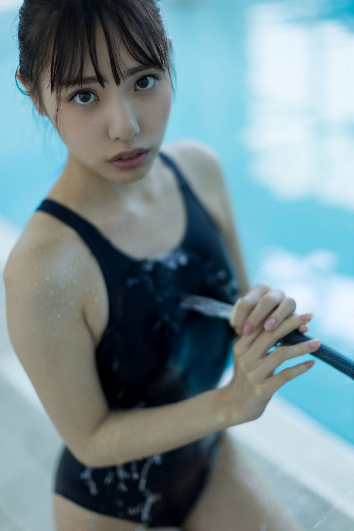 Photobook 2021 12 03 Hana Shirato 白桃はな Youth Aoharu 青春アオハル A 0028 4114594472.jpg