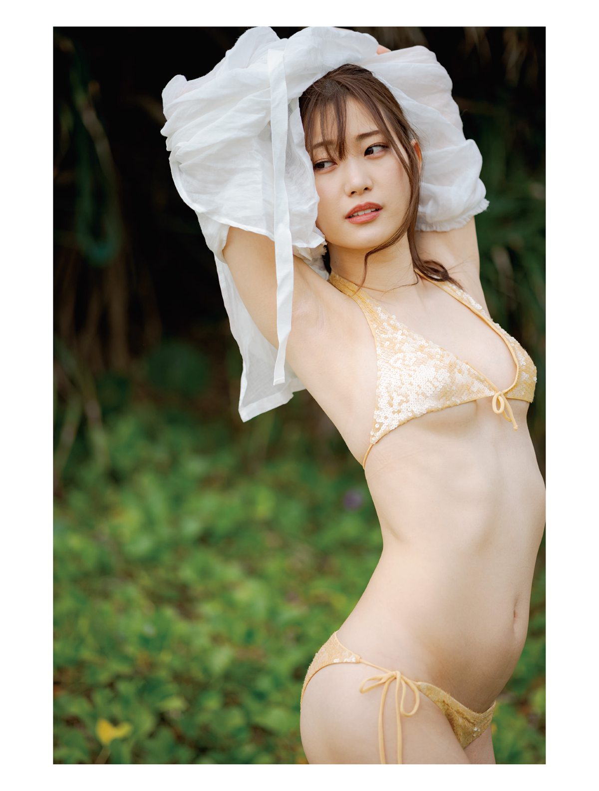 Photobook 2021 12 25 Akari Mitani 美谷朱里 Ravish 0012 1783199490.jpg