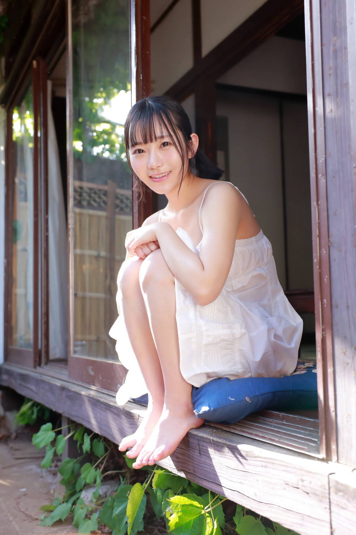 Photobook 2022 04 27 Yui Shirasaka 白坂有以 Born in Tanabata 七夕生まれ 61 5091778156.jpg