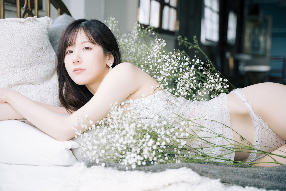 Photobook 2022 05 21 Kenken けんけん Bouquet 0011 7370907293.jpg