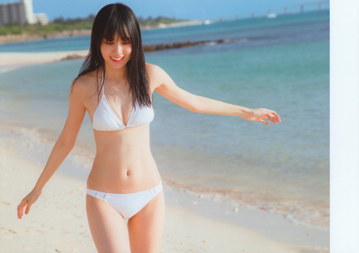 Photobook 2022 06 07 Haruka Kaki 賀喜遥香 1st Photobook Massara まっさら B 00086 087 Double Page 1181525291.jpg