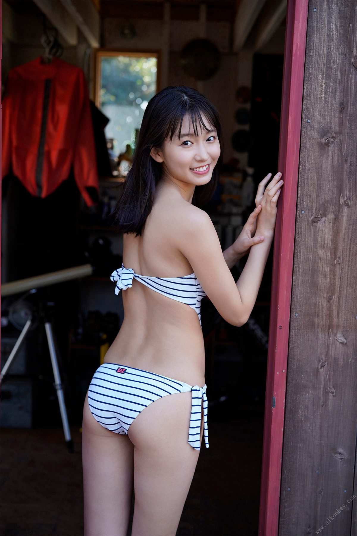 Photobook お天気キャスター女子大生 志田音々「癒やしの純潔ビキニ」FRIDAYデジタル写真集 A 00012 1875138774.jpg