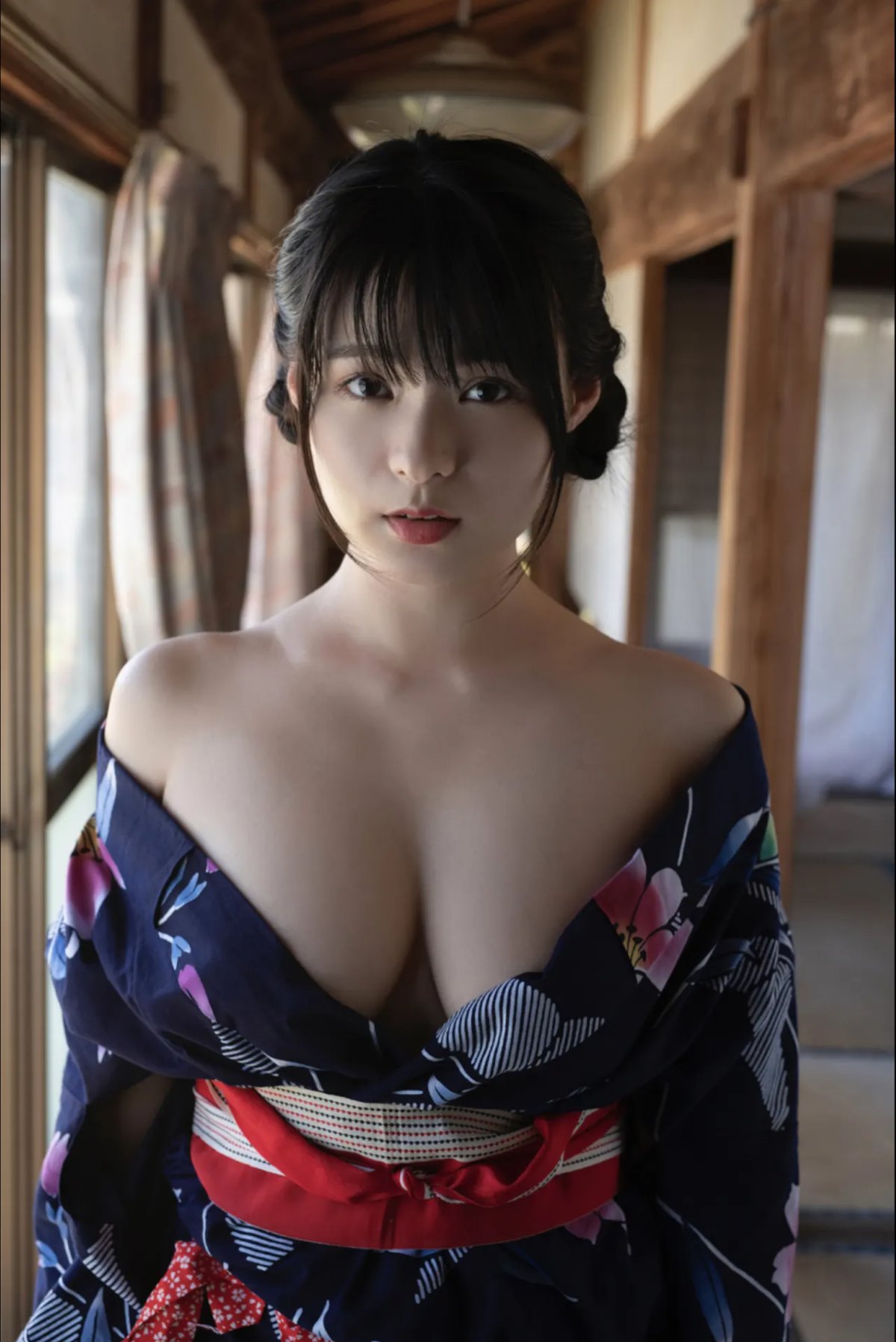 FRIDAY Digital Photobook Mizuki Hoshina 星名美津紀 Take off your yukata 浴衣を脱いで 2019 10 18 0001 6638731796.jpg