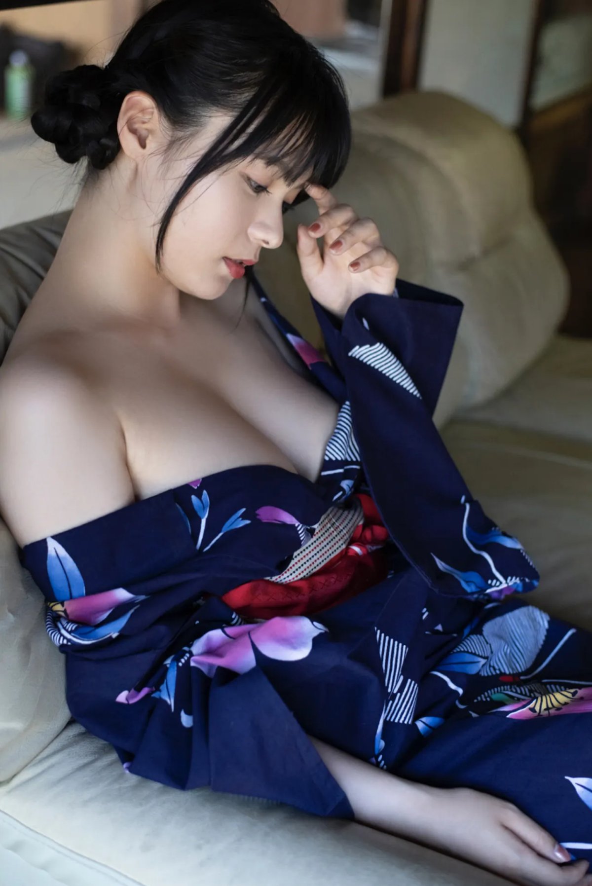 FRIDAY Digital Photobook Mizuki Hoshina 星名美津紀 Take off your yukata 浴衣を脱いで 2019 10 18 0006 8654265696.jpg