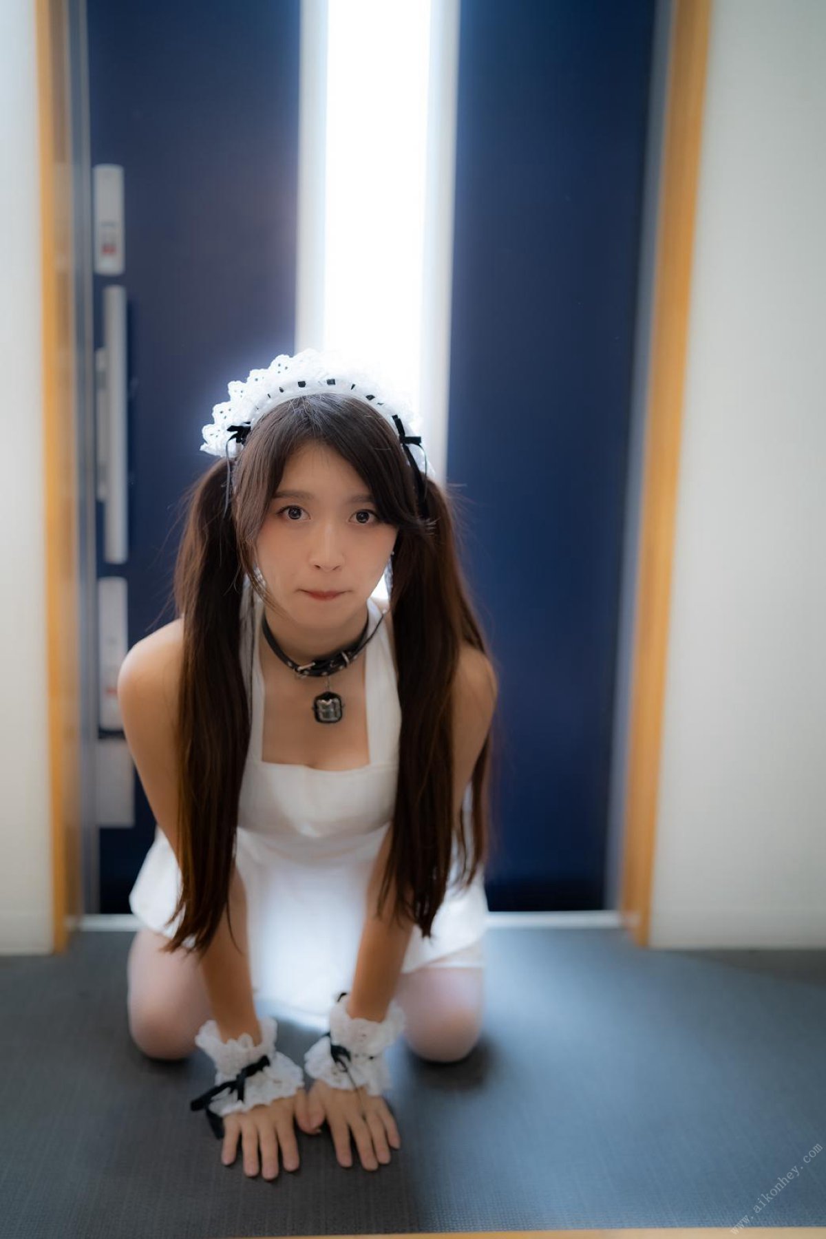 Photobook Aimi あいみ The maid who suddenly came to my house has no motivation 僕の家に突然やって来たメイドは、全くやる気がない 2021 10 15 A 0019 0629736714.jpg