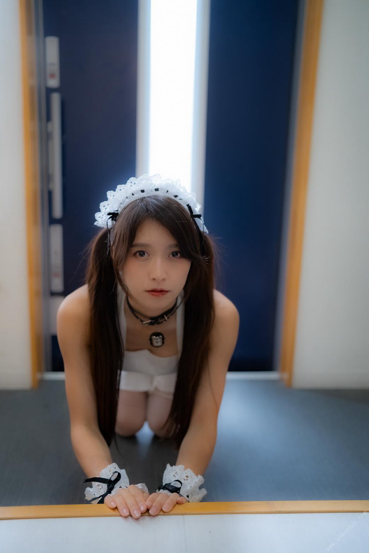 Photobook Aimi あいみ The maid who suddenly came to my house has no motivation 僕の家に突然やって来たメイドは、全くやる気がない 2021 10 15 A 0020 2103631331.jpg