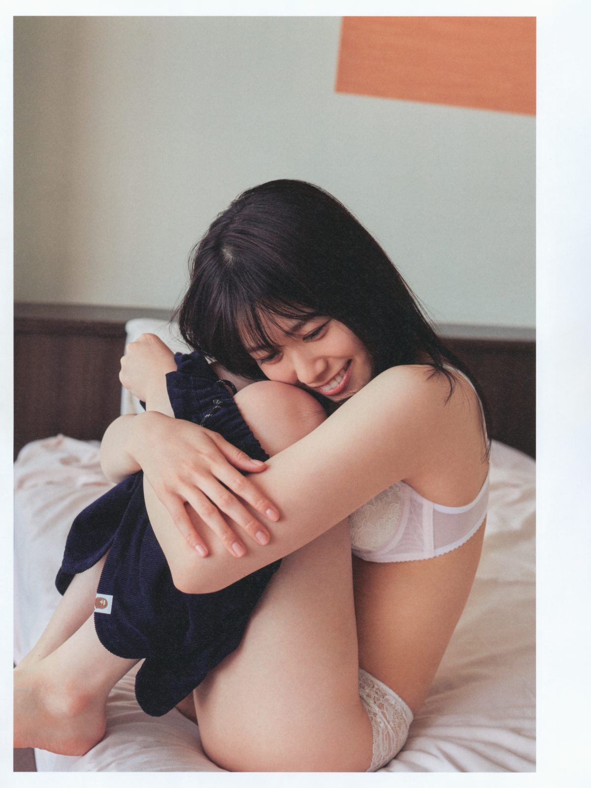 Photobook Akari Nibu 丹生明里 1st Photobook Easy Relationship やさしい関係 2022 07 26 A 0037 1882802887.jpg