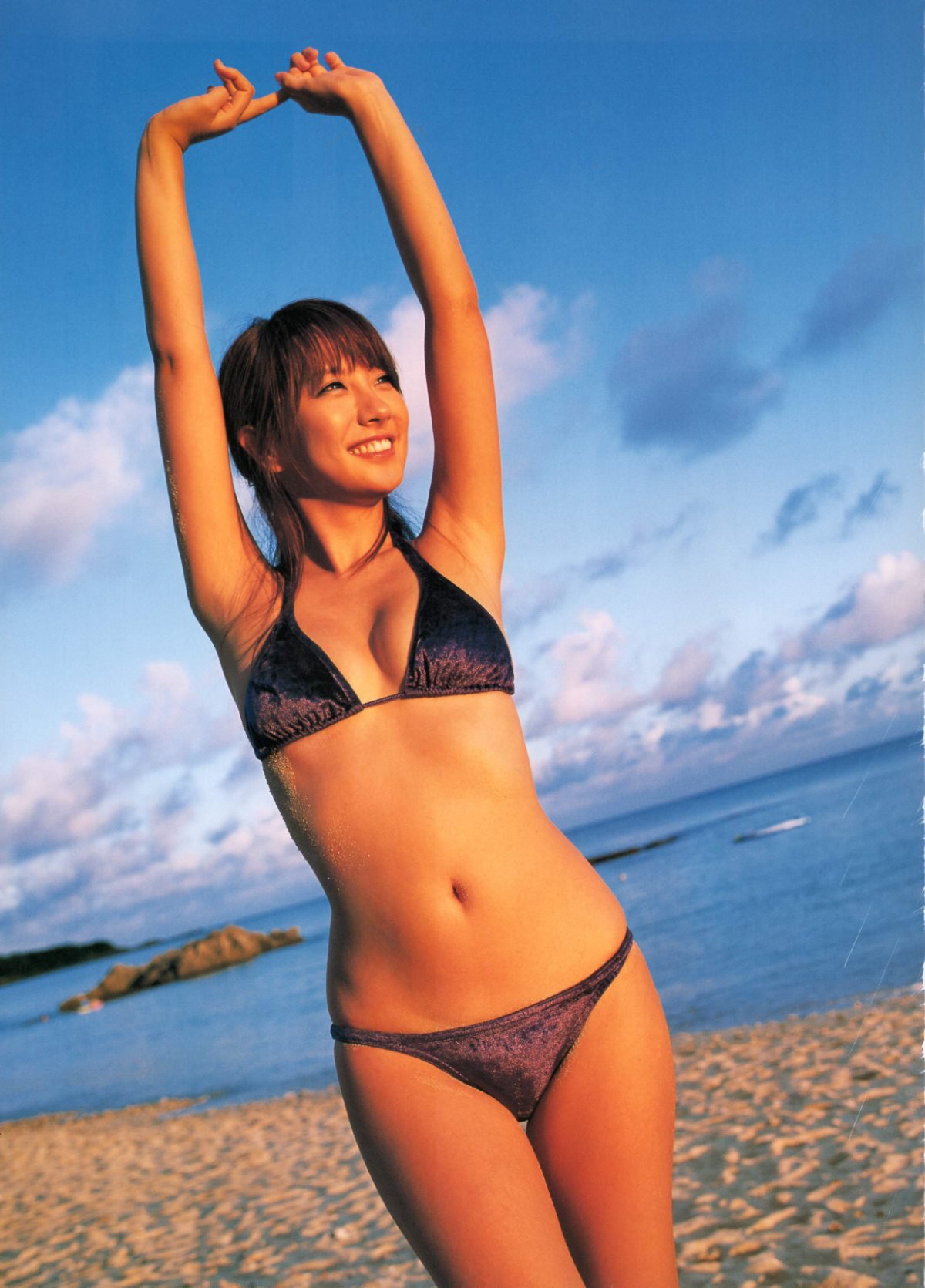 Photobook Azusa Yamamoto 山本梓 As One 2011 04 22 0104 0683473265.jpg