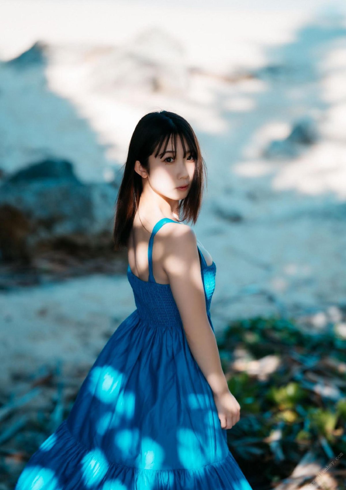 Photobook Momo Taiga 大河もも Vibrant  2021 12 28 A 0006 3358001487.jpg