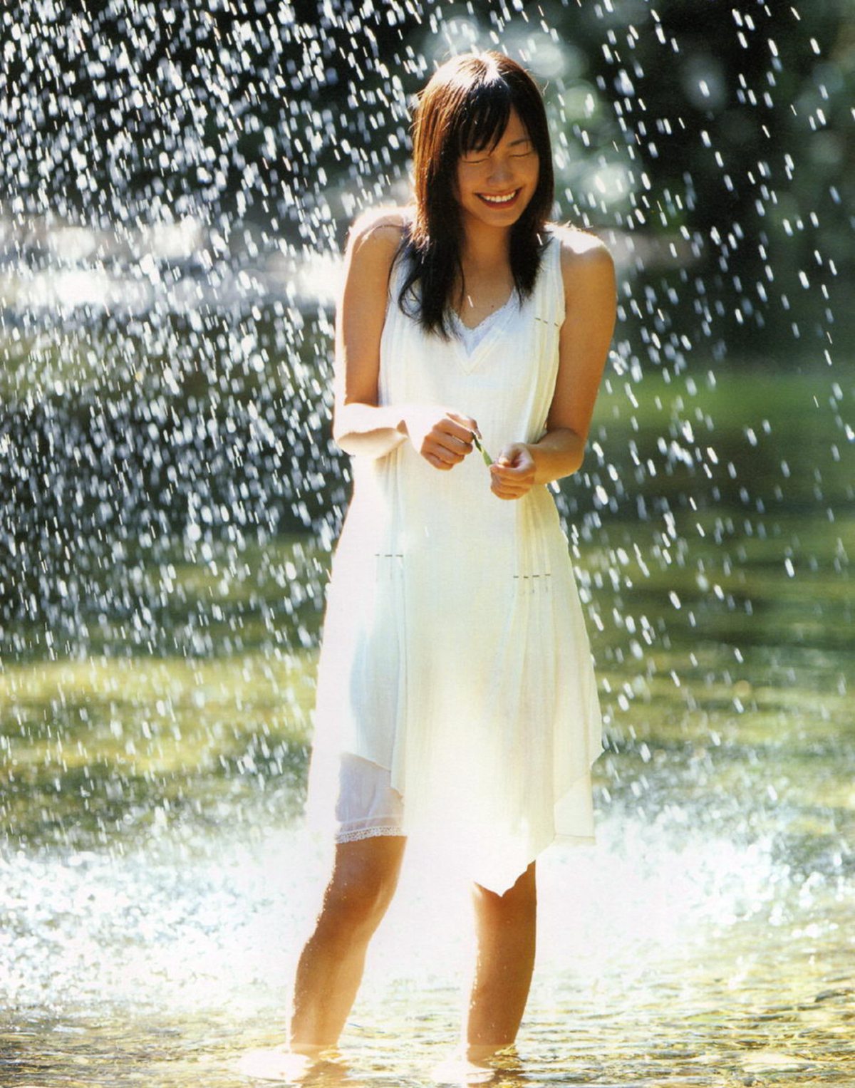 Photobook Yui Aragaki 新垣結衣 Chura Chura ちゅら ちゅら 2006 03 03 0022 1184673445.jpg