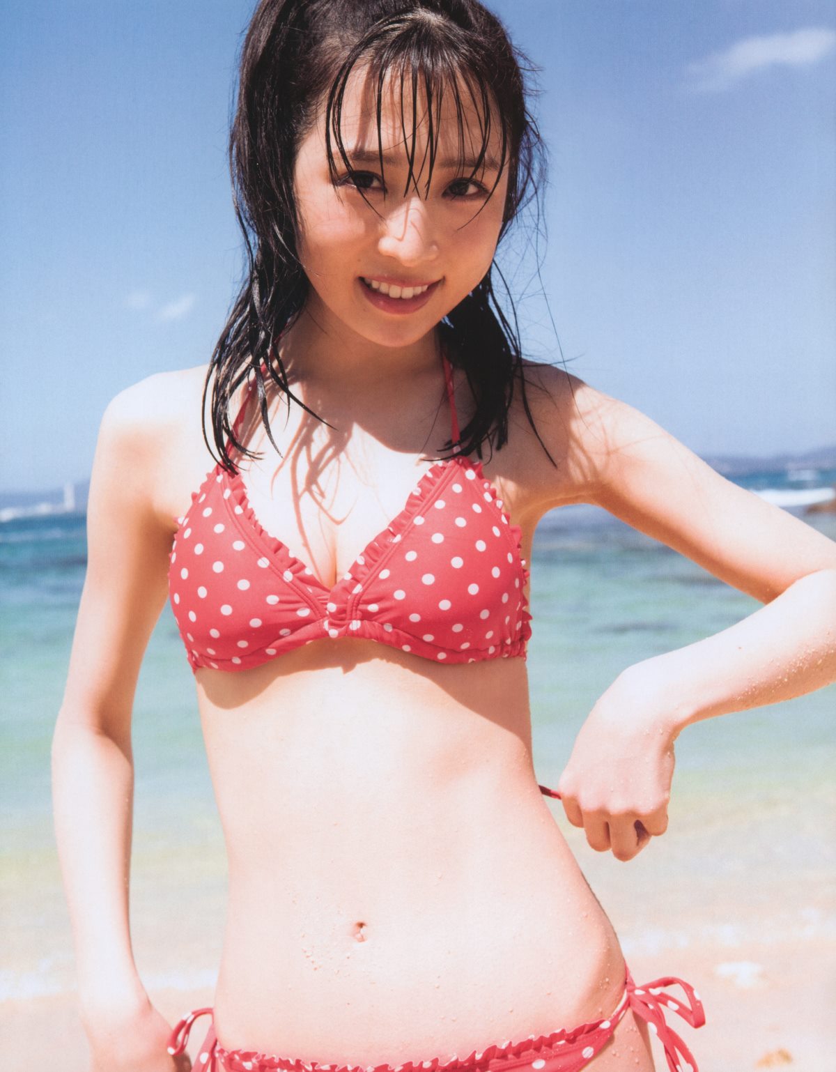 Photobook Yui Oguri 小栗有以 1st Photobook From the day I met you 君と出逢った日から 2022 01 18 0107 0991795346.jpg