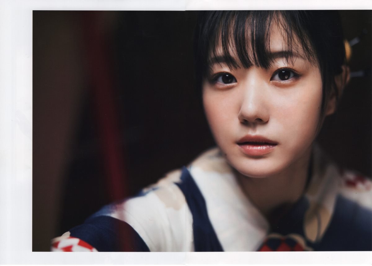 Photobook Yumiko Takino 瀧野由美子 1st Photobook I dont know you well yet 君のことをまだよく知らない 2021 09 22 0011 2100350381.jpg