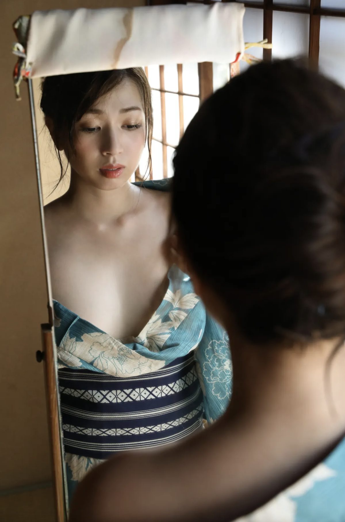 Photobook 東海 No 1 巨乳キャスター 杉本佳代 Ｇカップ乳初ヌード100カット超完全版 FRIDAYデジタル写真集 0077 0783167921.jpg