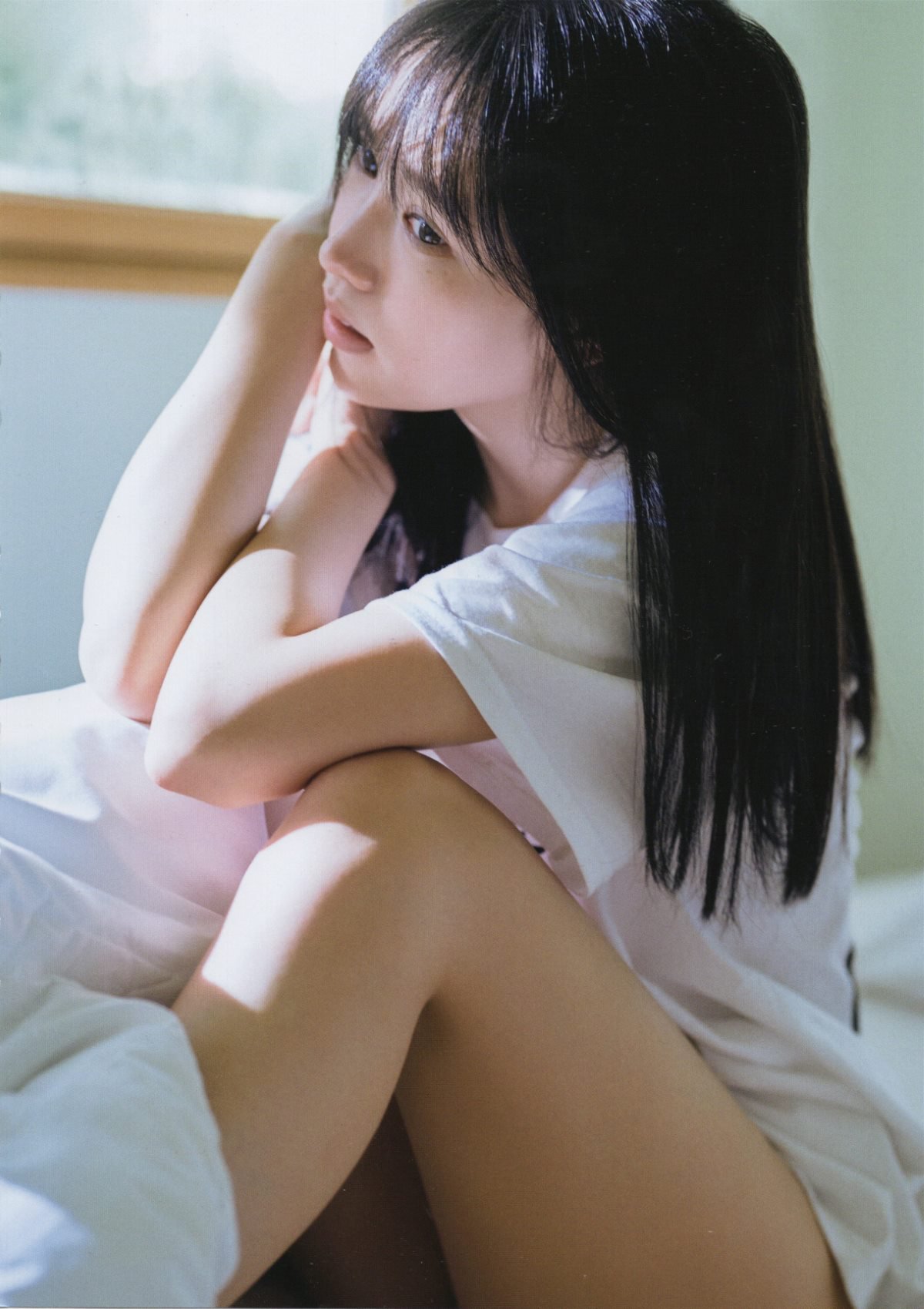 Photobook 運上弘菜 フォトブック WHITE 0064 9505941612.jpg