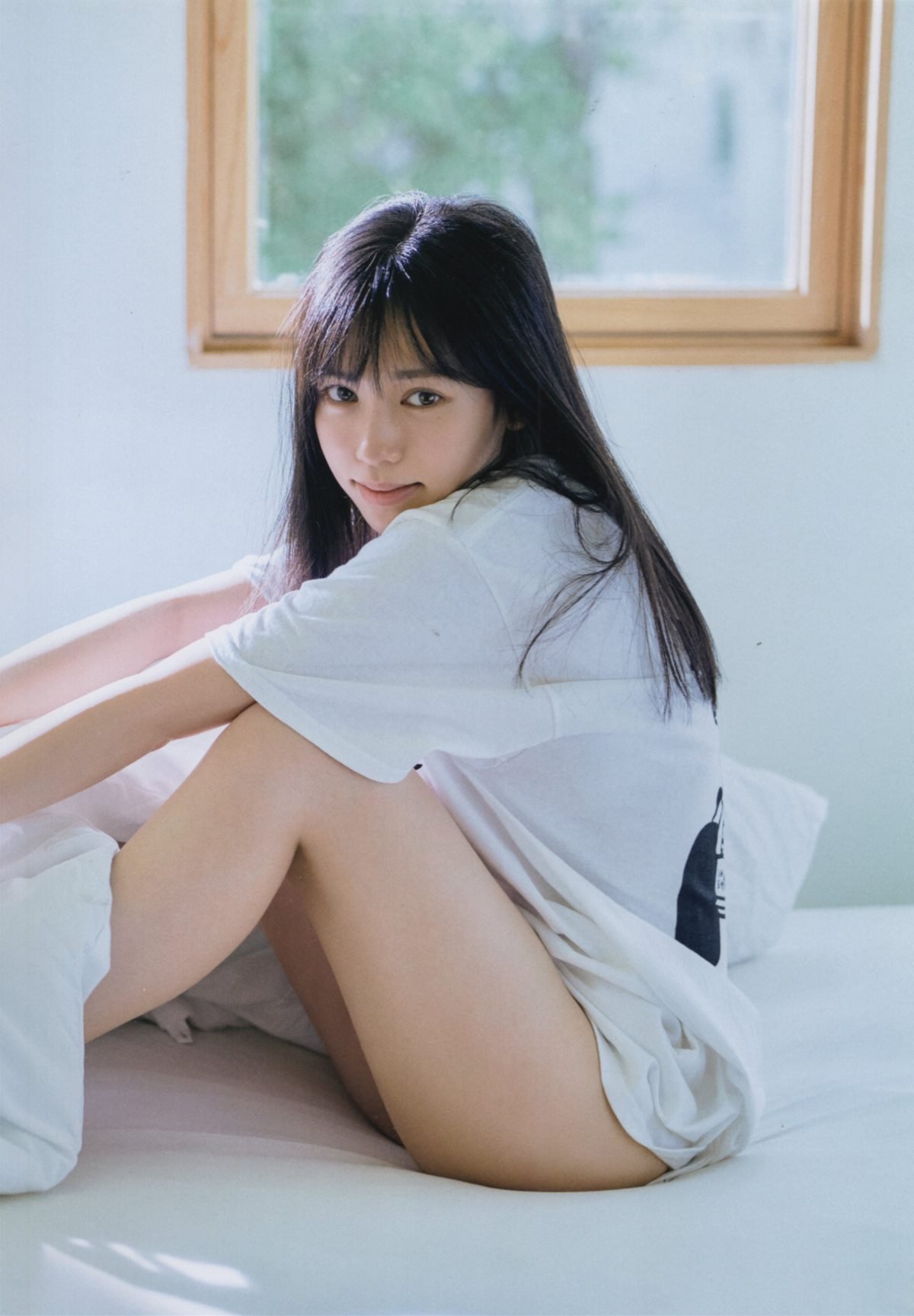 Photobook 運上弘菜 フォトブック WHITE 0066 6807827878.jpg