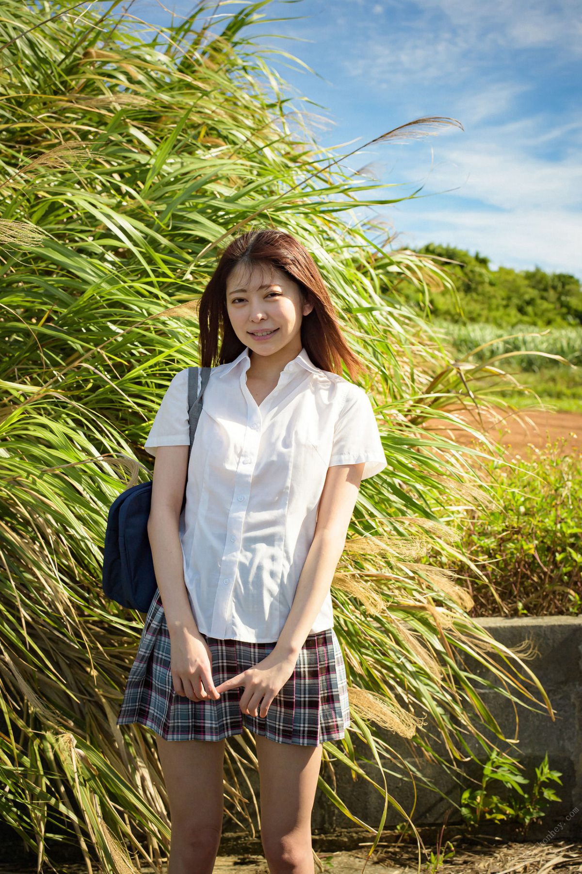 夏 駆ける 空 Blue sky Blue  森日向子ヘアヌード写真集 0006 2907466420.jpg