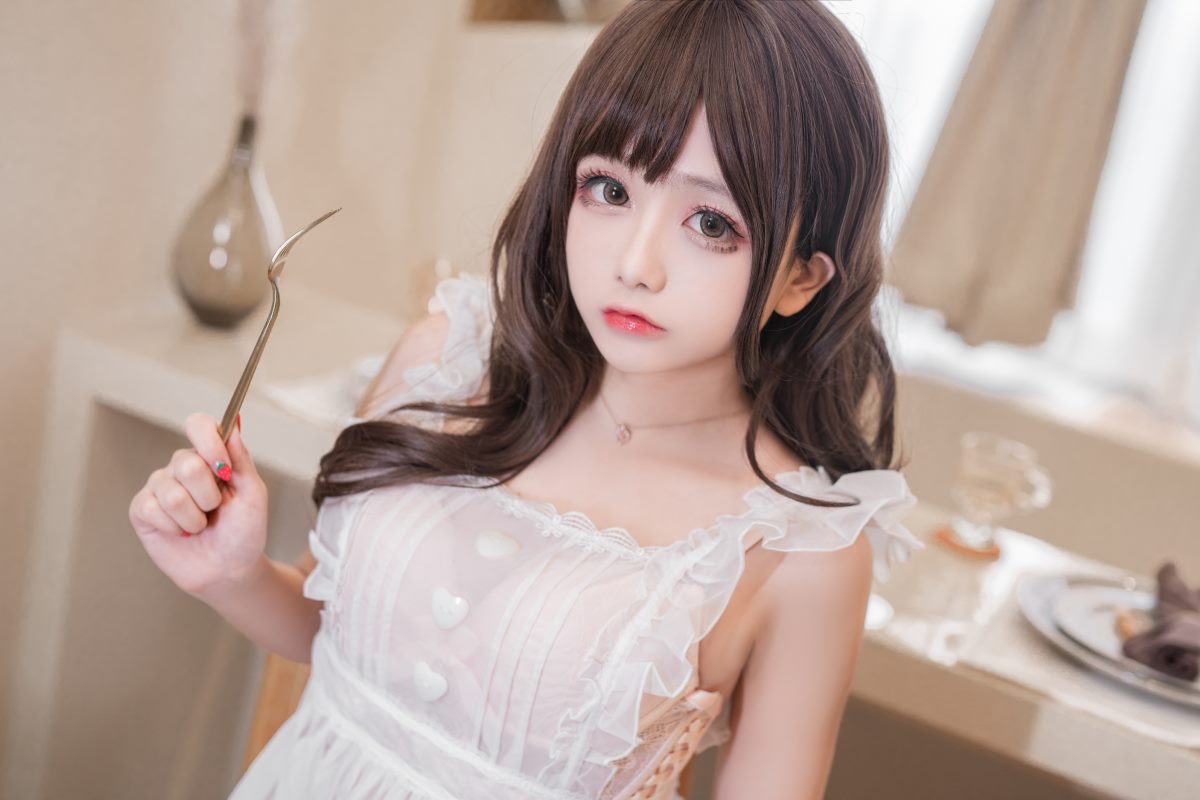 Coser@日奈娇 Vol 029 围裙人妻 A 0012 2541655370.jpg