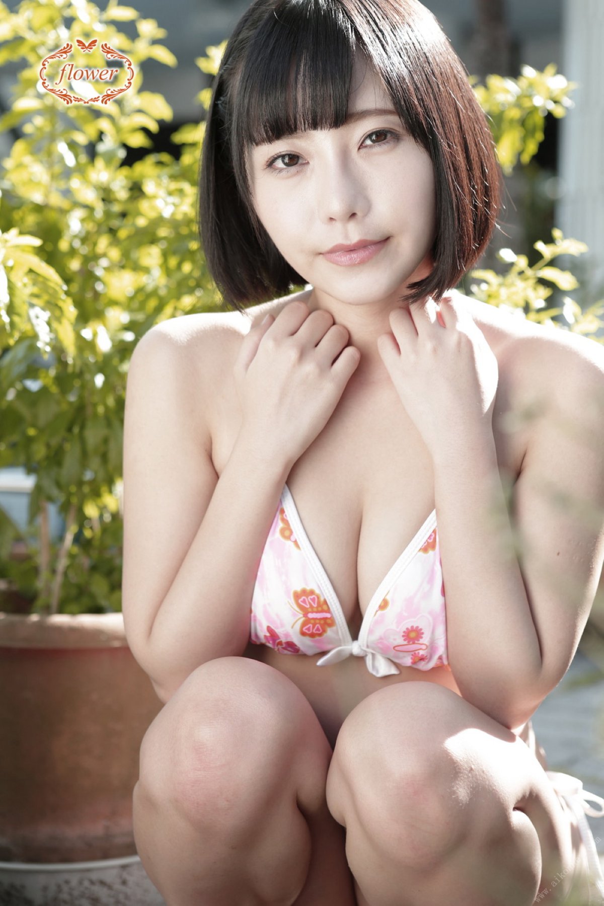 Photobook FLOWER Yui Shirasaka 白坂有以 Vol 01 0039 5454273218.jpg