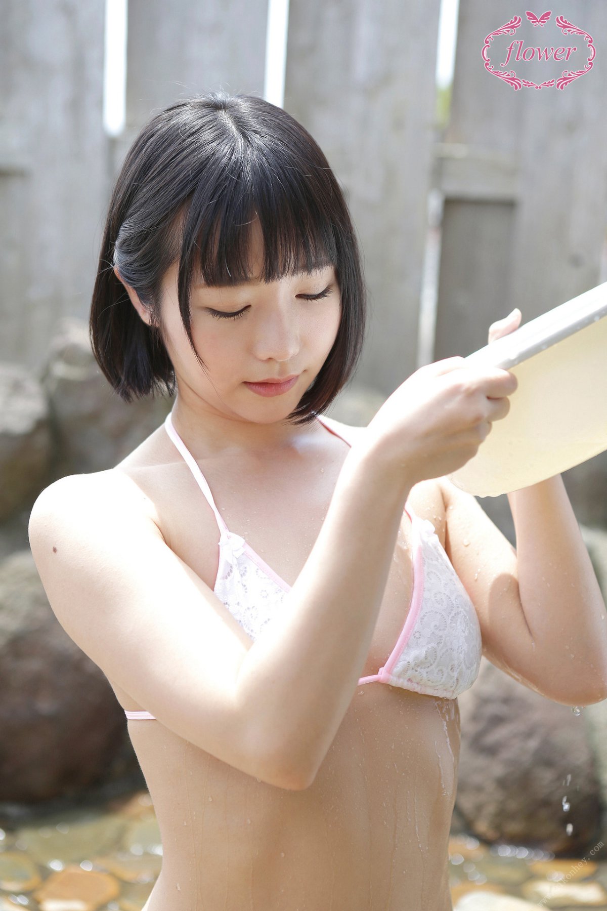 Photobook FLOWER Yui Shirasaka 白坂有以 Vol 06 0027 3963378650.jpg