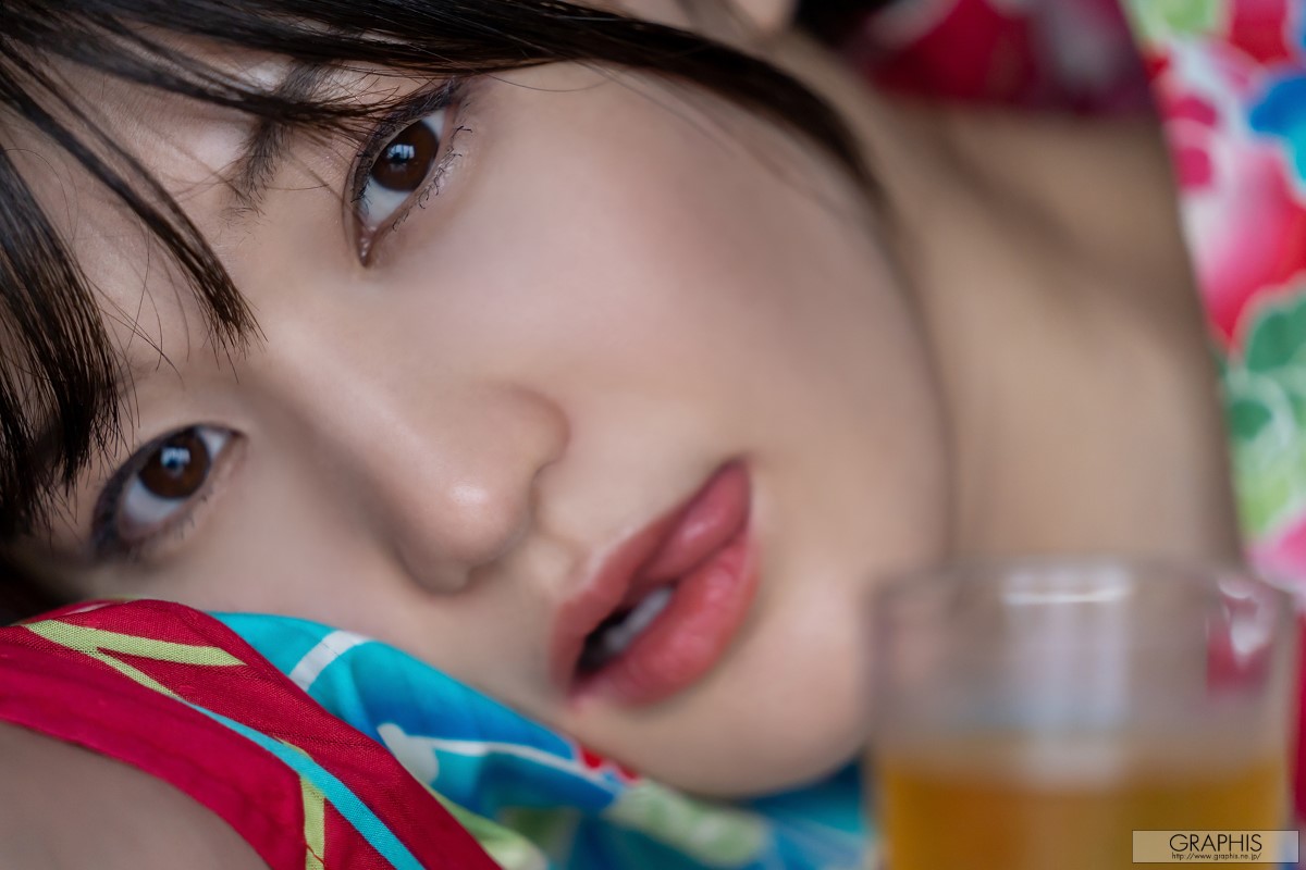 GRAPHI Takahashi Shoko 高橋しょう子 Summer Special 2019 0060 6748376568.jpg