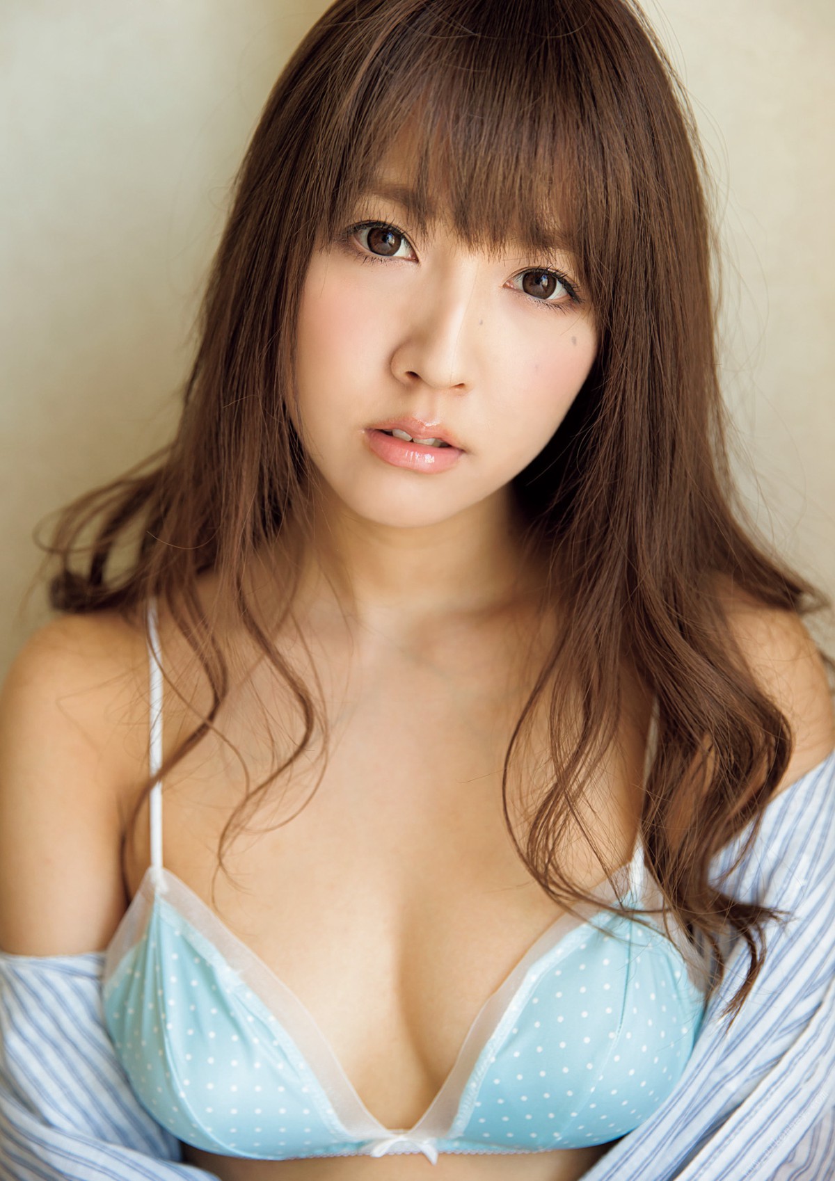 Photobook 2015 12 18 Yua Mikami 三上悠亜 Here You Are 0039 1920951717.jpg