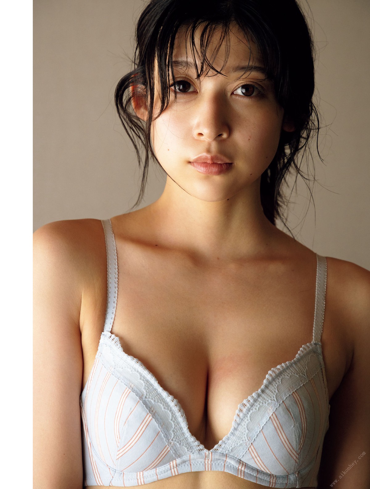 Photobook 2022 09 14 Yura Someno 染野有來 First Photobook 0027 2404793398.jpg