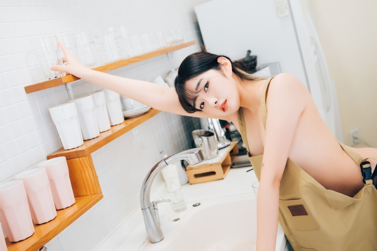 Loozy Sonson 손손 Nude Apron 0060 5819139959.jpg