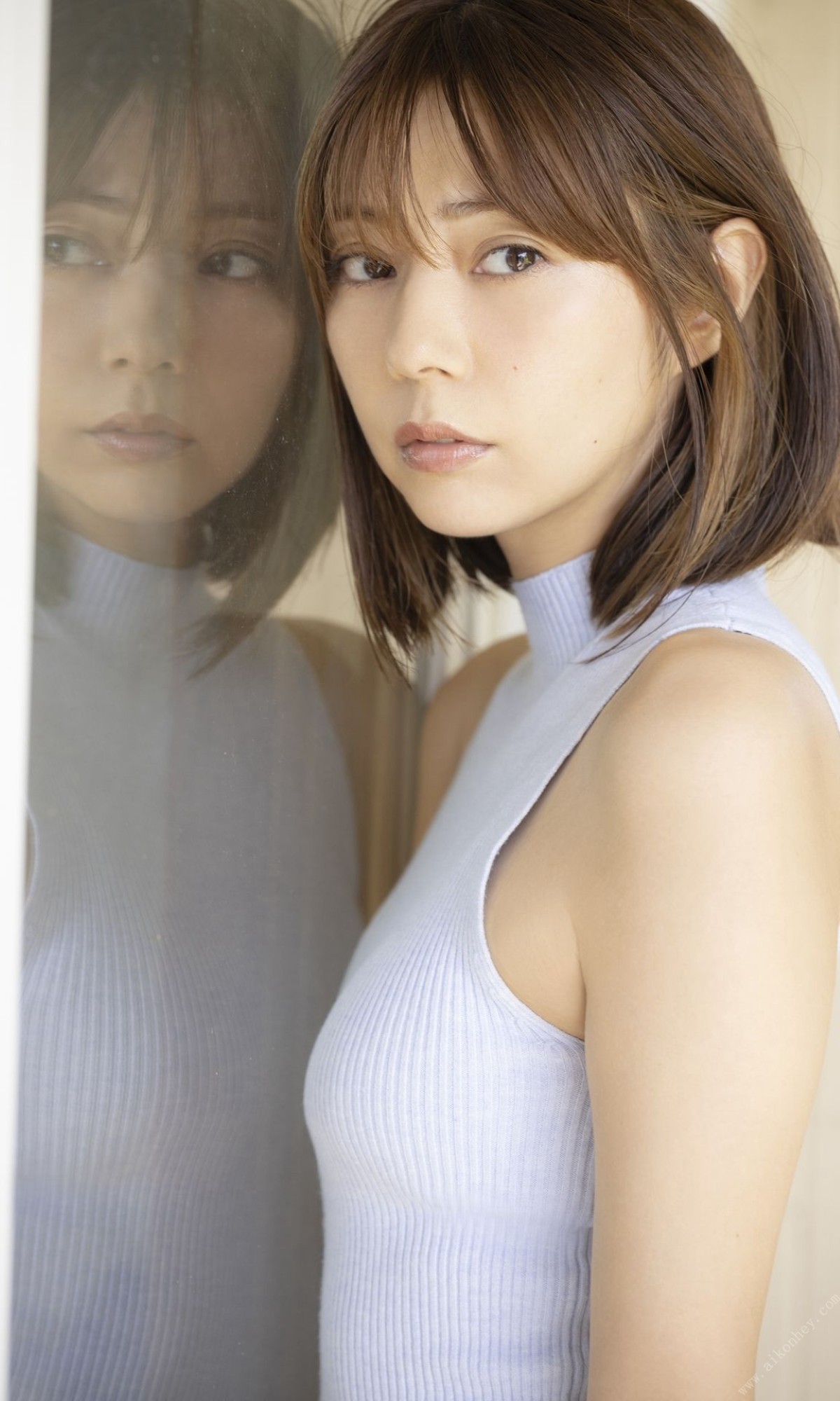 Photobook 2022 10 03 Yuria Haga 芳賀優里亞 The Best Heroine 0023 3108880666.jpg