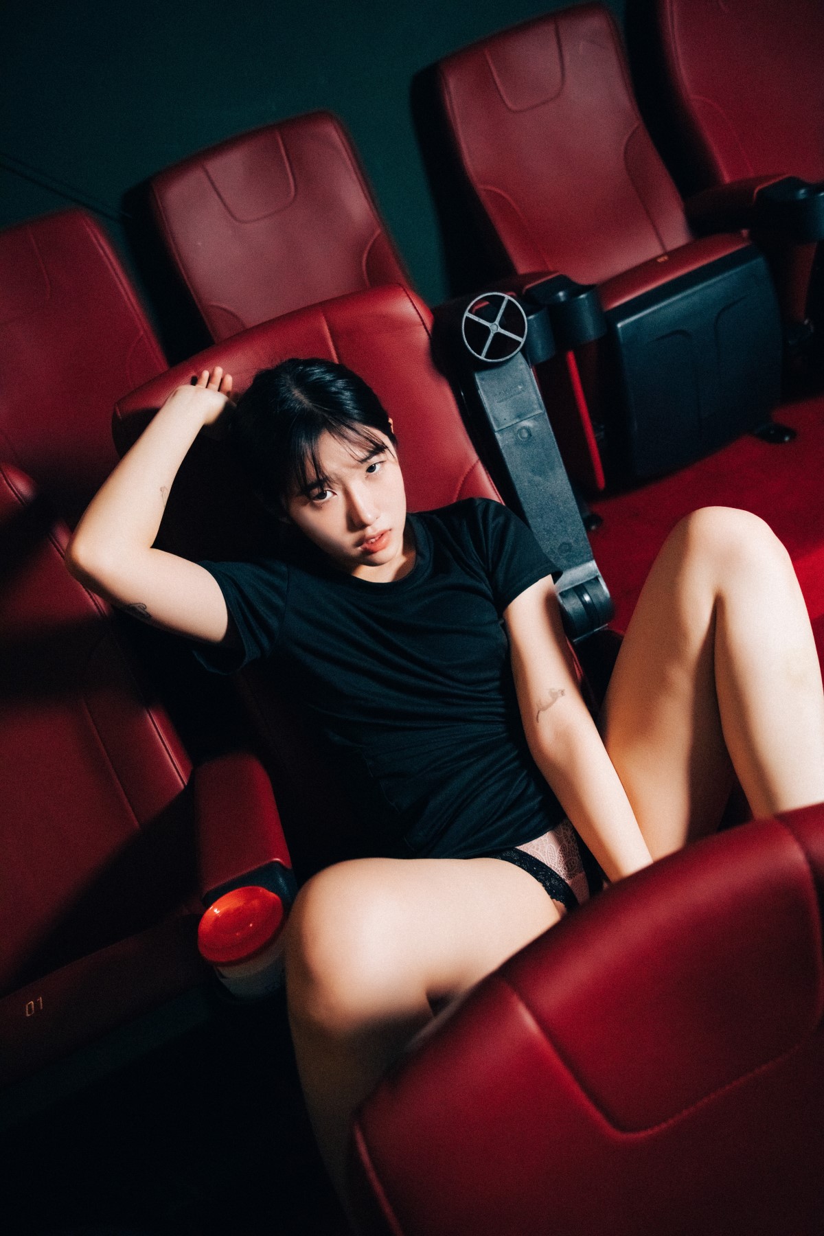 Loozy Sonson 손손 Cinema Girl S Ver 0040 6537486173.jpg