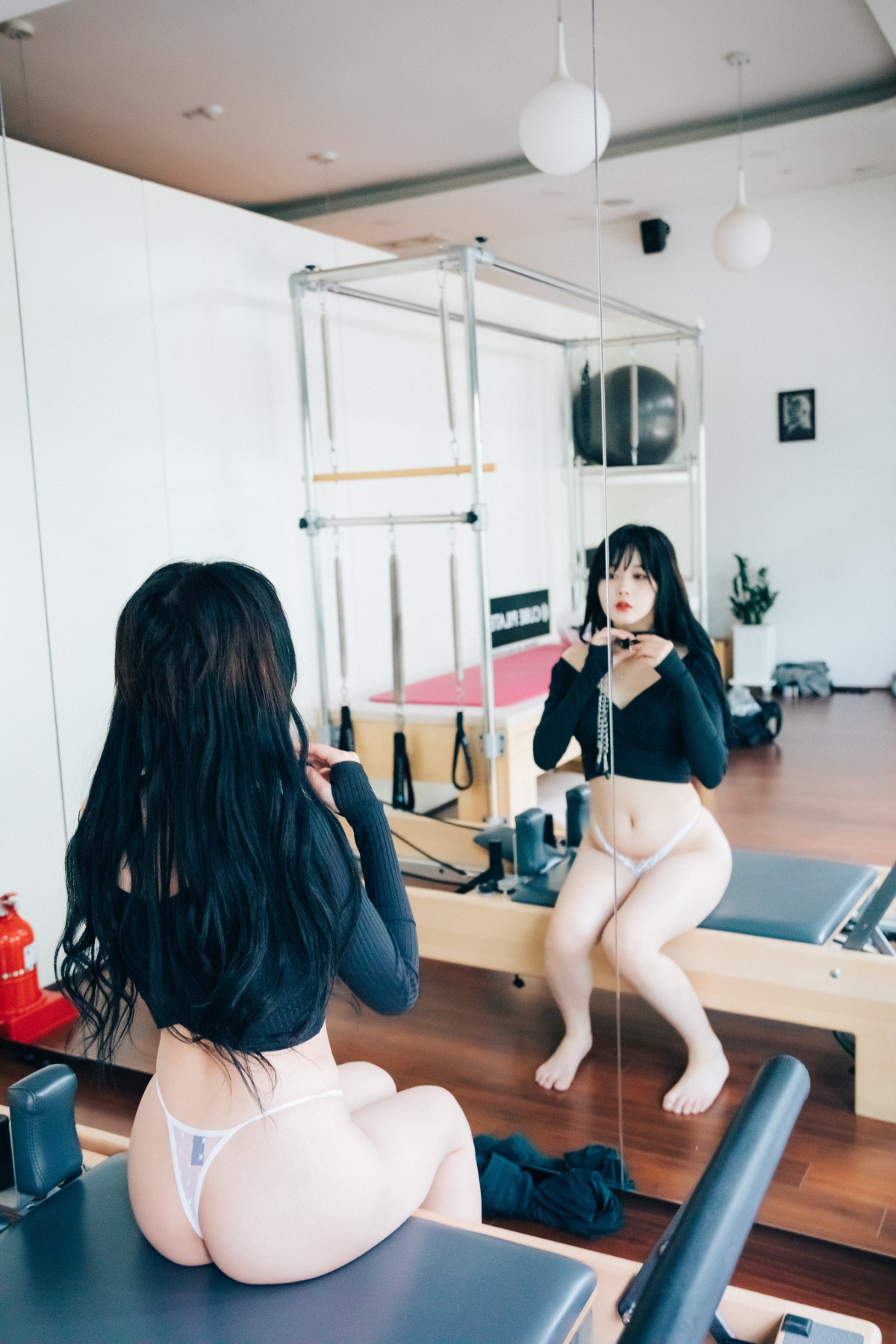 Loozy Zia 지아 Pilates Instructor Full Ver B 0010 8009088658.jpg