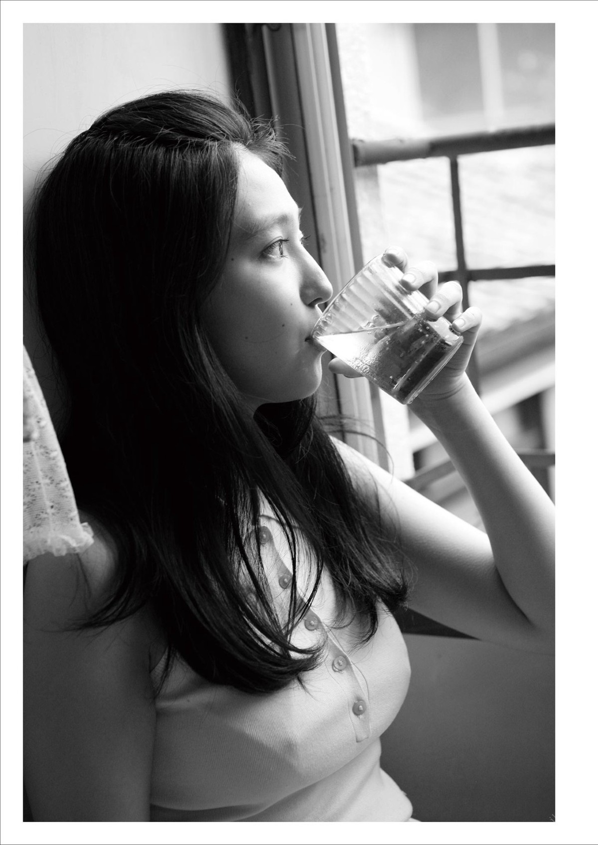 Photobook 2019 01 04 Yuri Another album 0052 0637578092.jpg