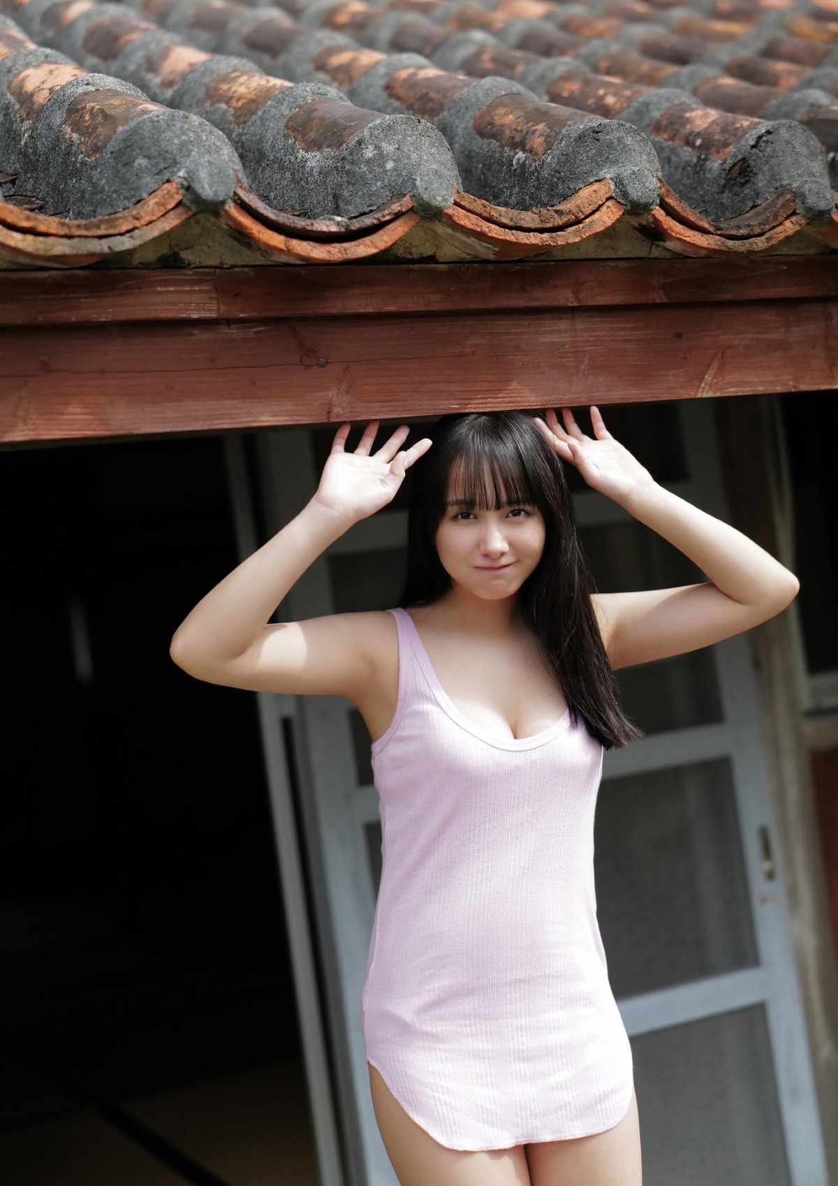 Photobook Mayu Niiya 新谷真由 1st Photobook Mayu No Tonari 0005 3699493244.jpg