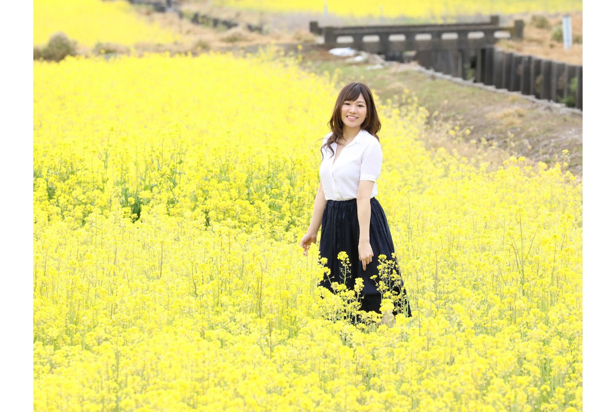 Photobook Rina Fujisaki 藤崎里菜 Blossom No Watermark 0068 7011234895.jpg