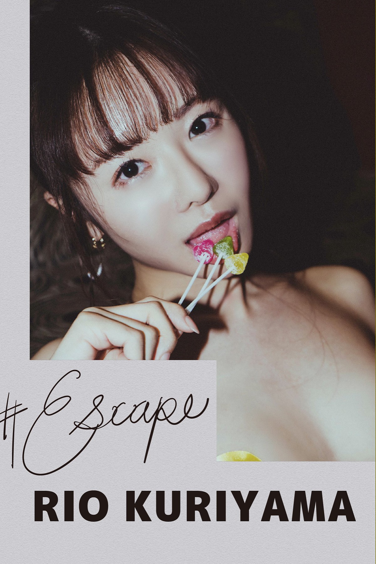 Photobook Rio Kuriyama 栗山莉緒 – Escape