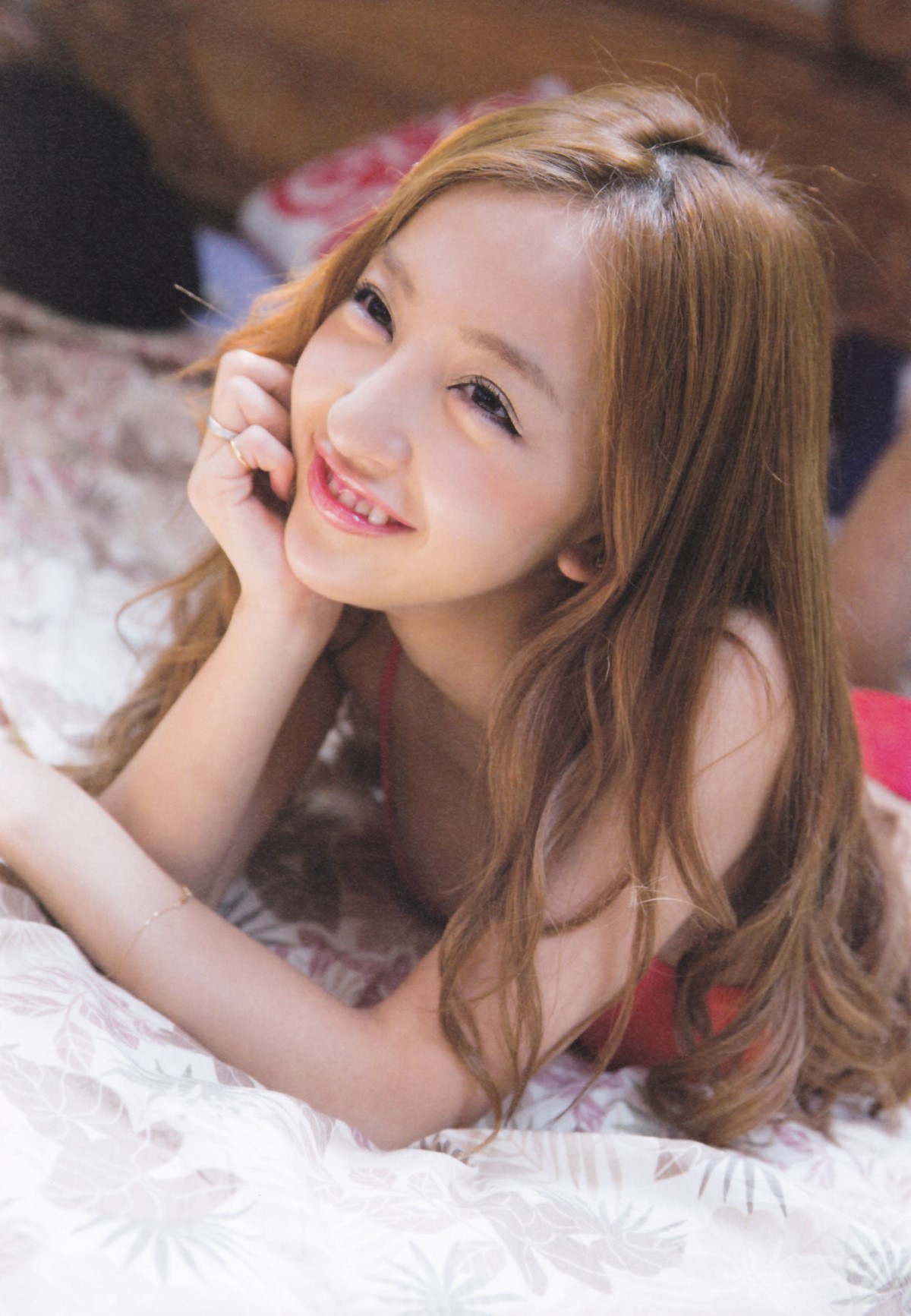 Photobook Tomomi Itano 板野友美 KB48 Graduation Commemorative Photobook Tomochin 0059 5931033530.jpg