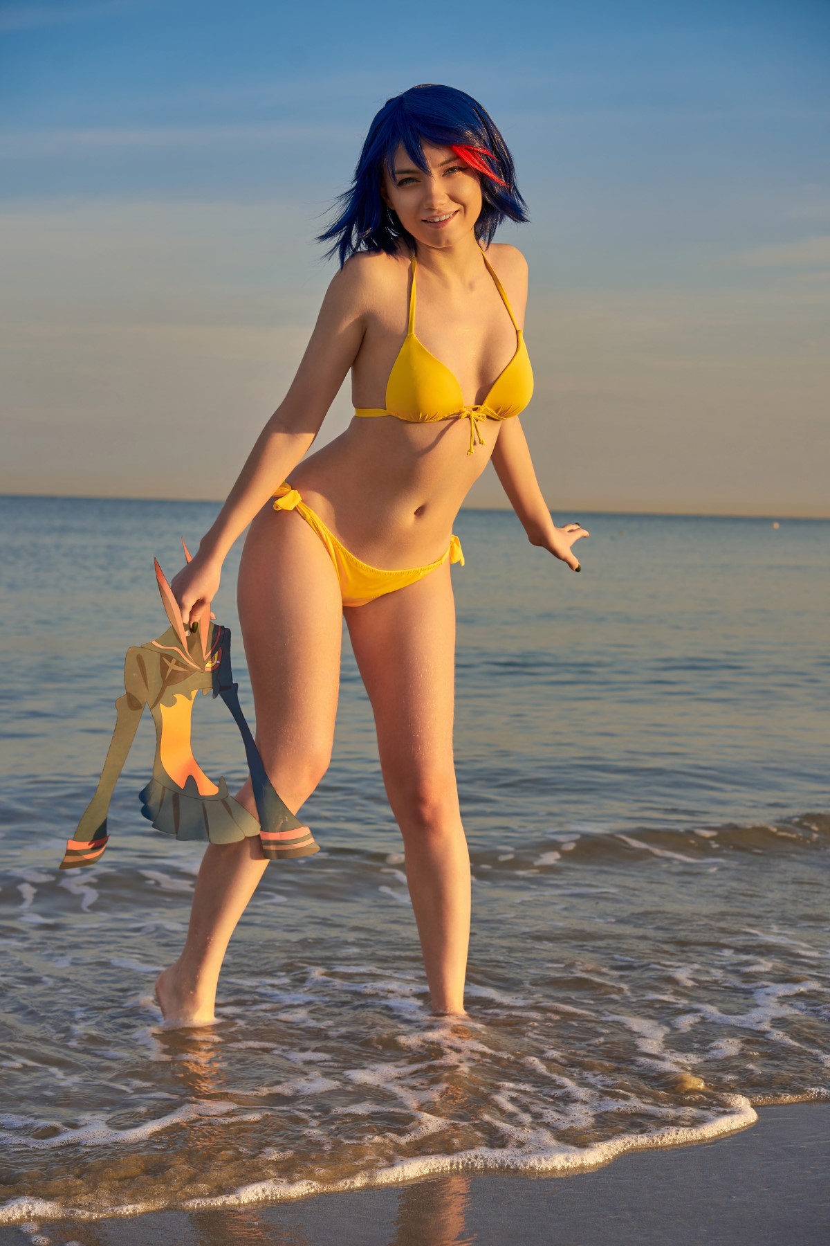 CarryKey Ryuko Matoi Bikini 0001 3662308572.jpg