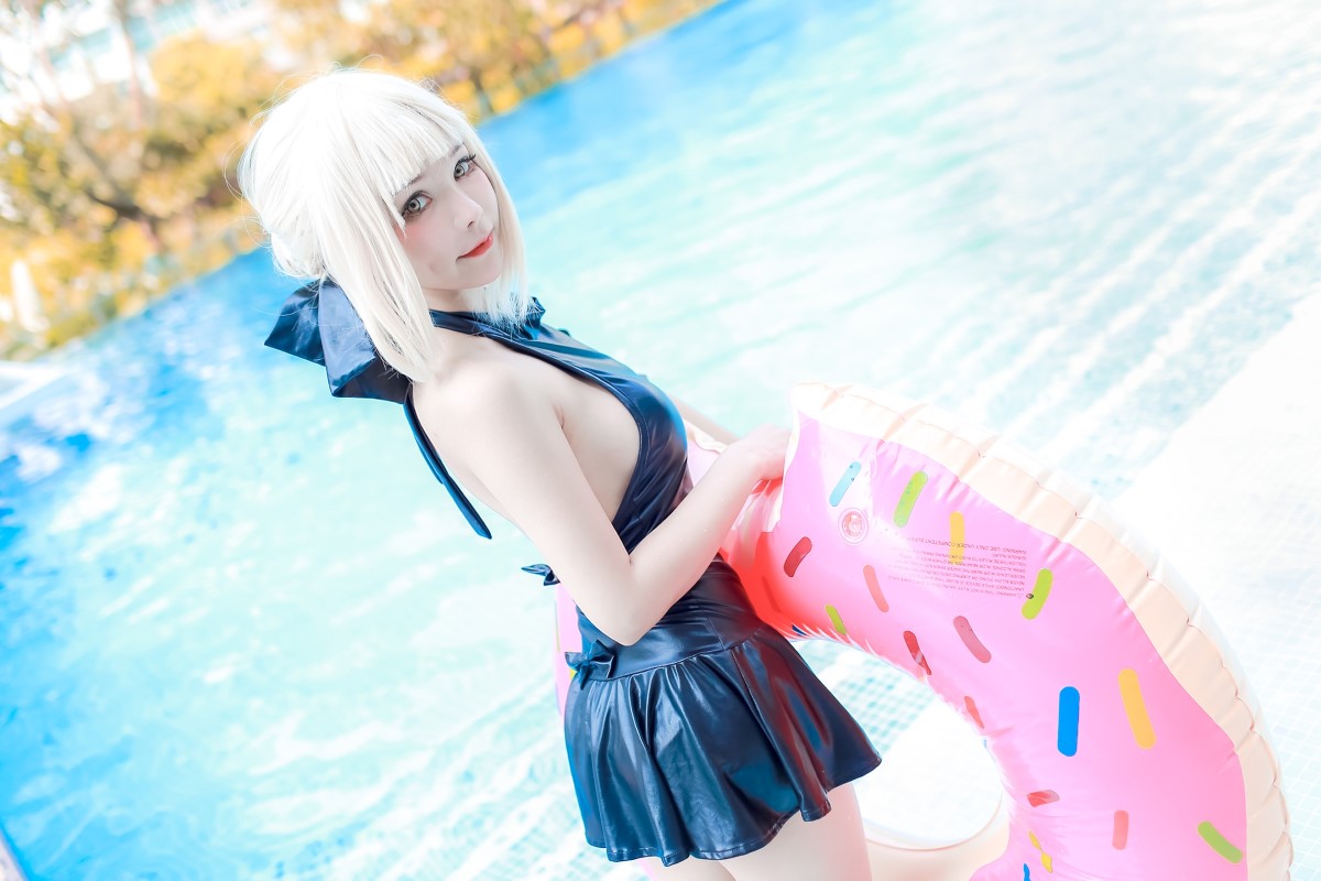 Coser@Kitkat Cosplay 9 Saber Alter Swimsuit 0011 5096086938.jpg