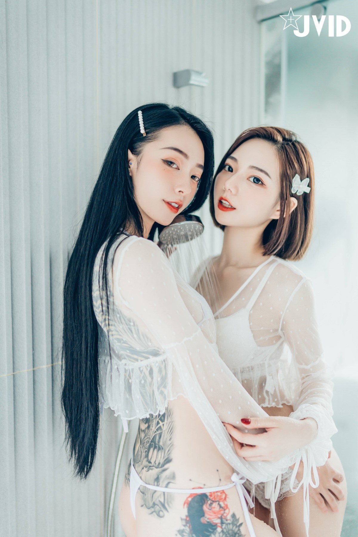 JVID 2022 02 14 Piao Piao 飄飄 And Jiu Jiu 啾啾 Celebrate Valentines Day With Goddess Sisters A 0007 1661420374.jpg