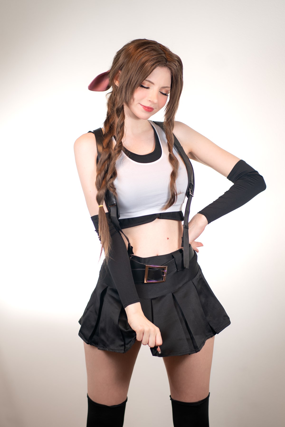 PeachMilky Aerith Tifa Outfit 0005 4404257909.jpg