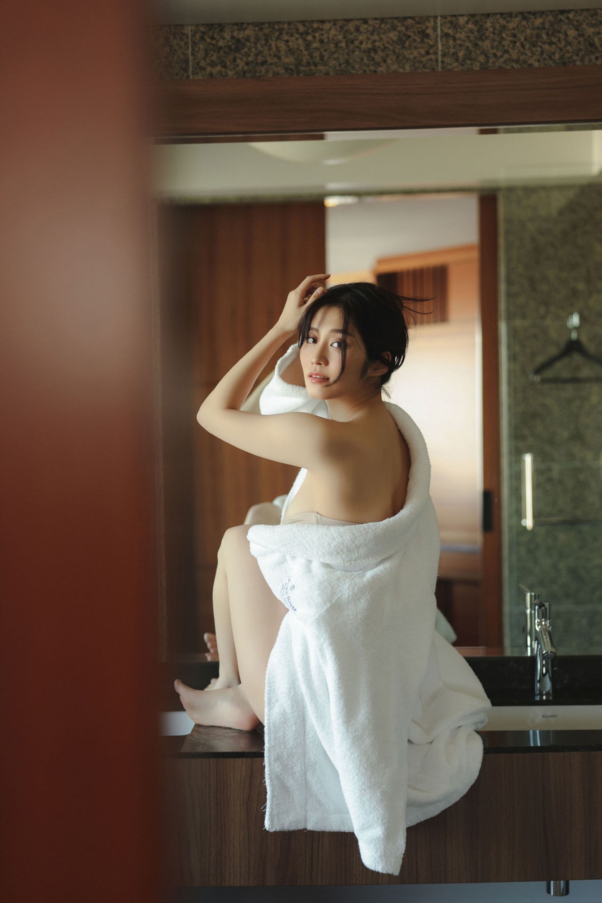 FRIDAY Digital Photobook 2023 02 10 Rin Takahashi 高橋凛 In A Suite Room With An I Cup Beauty Vol 2 0030 5479032588.jpg