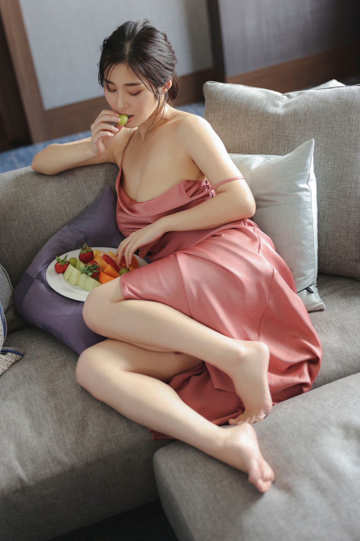 FRIDAY Digital Photobook 2023 02 10 Rin Takahashi 高橋凛 In A Suite Room With An I Cup Beauty Vol 2 0060 7580123917.jpg
